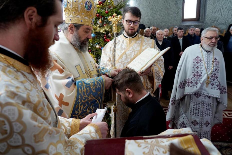 „Când îl cinstim pe Sfântul Ioan Botezătorul, întregim imaginea botezului” / Foto: Flavius Popa