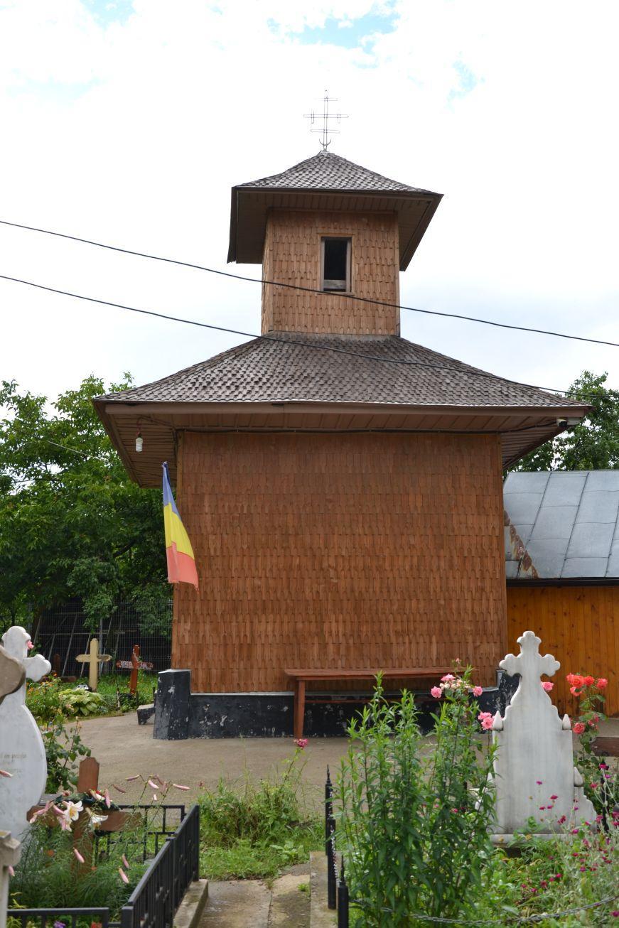 Clopotnita din Parohia Gura Vaii Vale